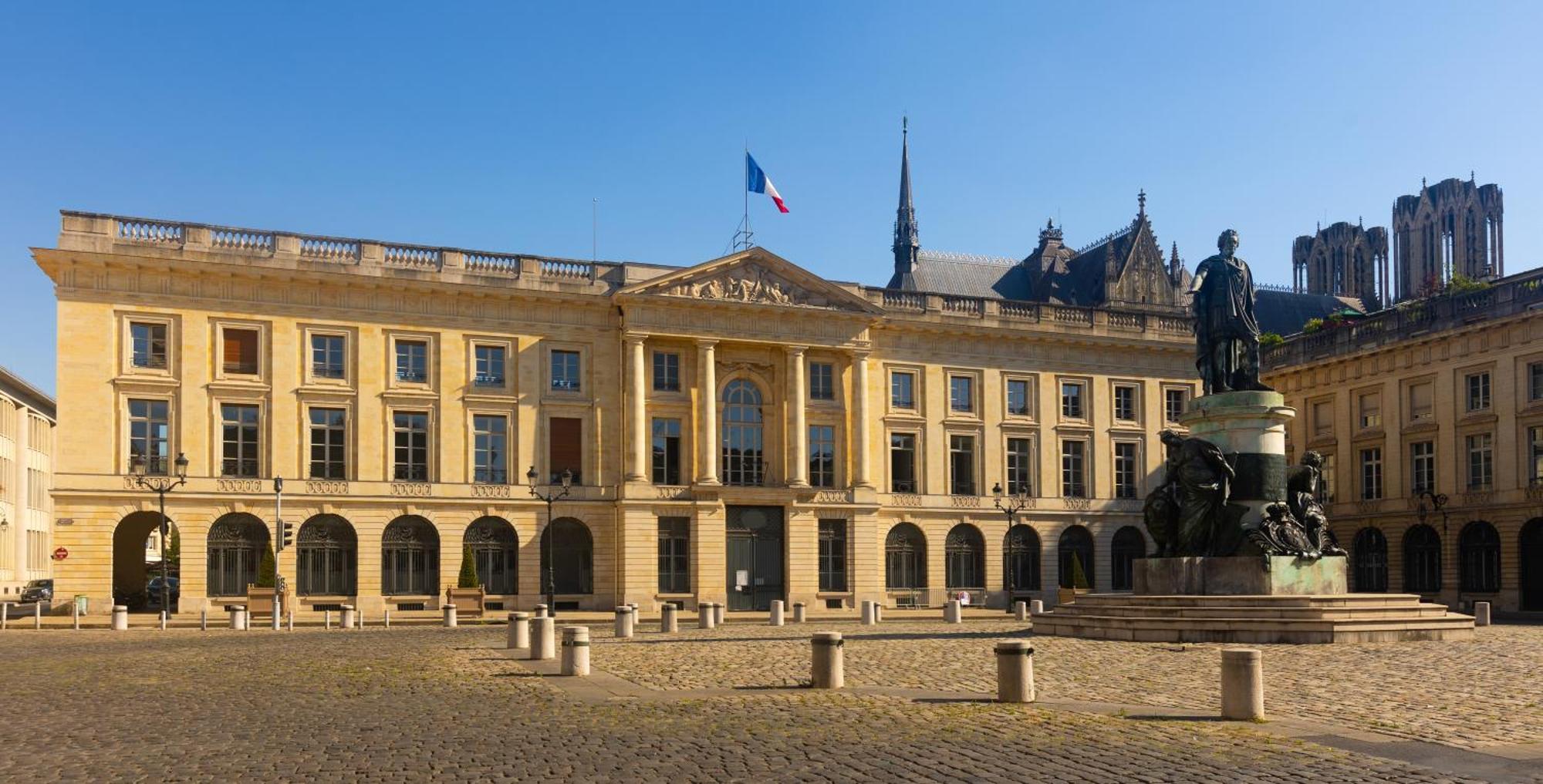 L'Haussmannien - Spacieux 4 Chambres - Centre - Gare Reims Buitenkant foto